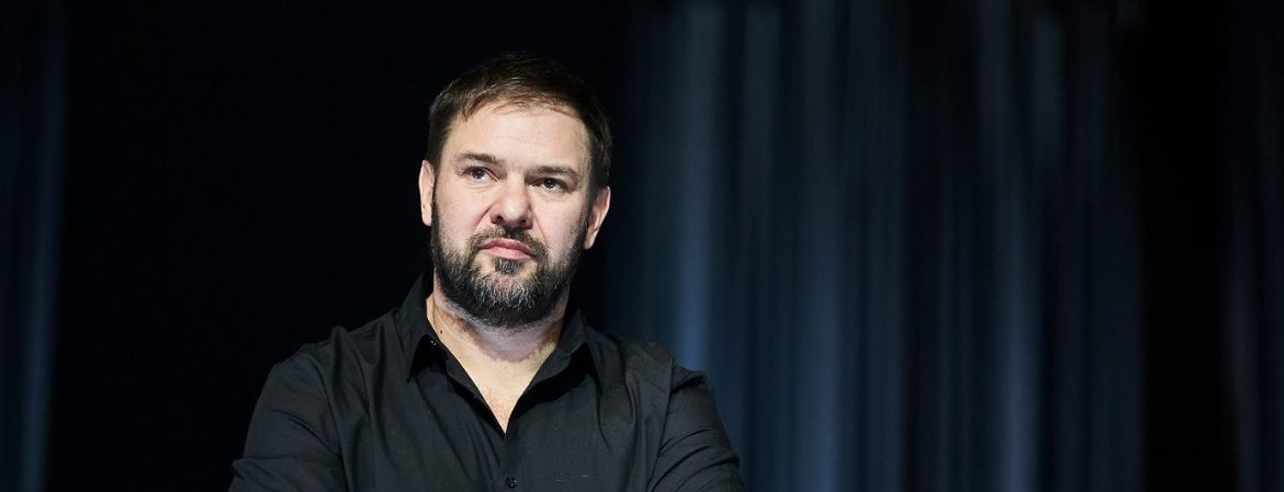 Okładka wpisu Tomasz Karolak – aktor, reżyser, dyrektor, wokalista