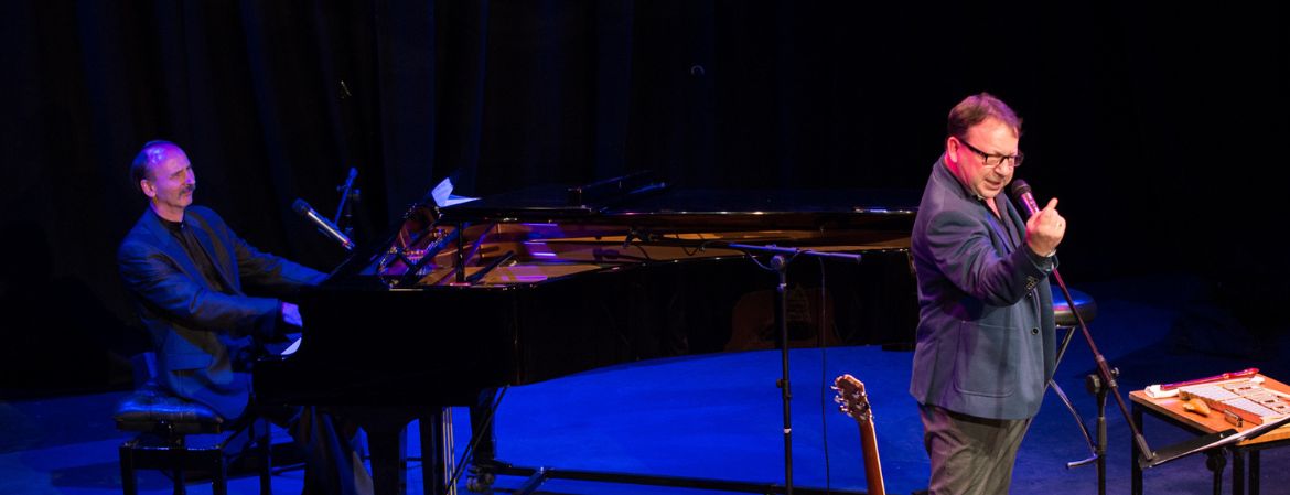 Okładka wpisu Spotkanie z piosenką i humorem. Recital Zbigniewa Zamachowskiego