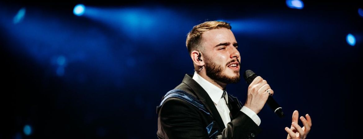 Okładka wpisu Ochman coveruje „Siłacza”! Jak poradził sobie z kultowym przebojem?