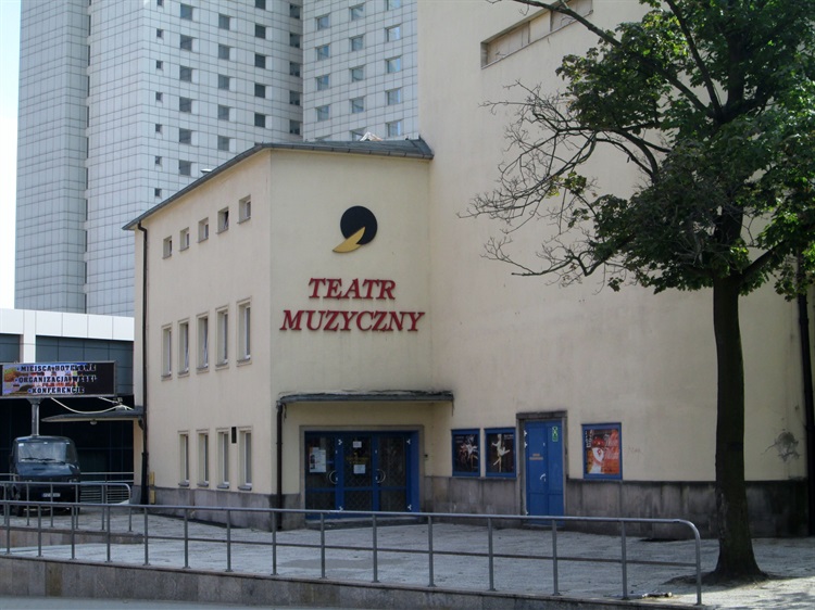 Teatr Muzyczny W Poznaniu Repertuar I Bilety ADRIA ART